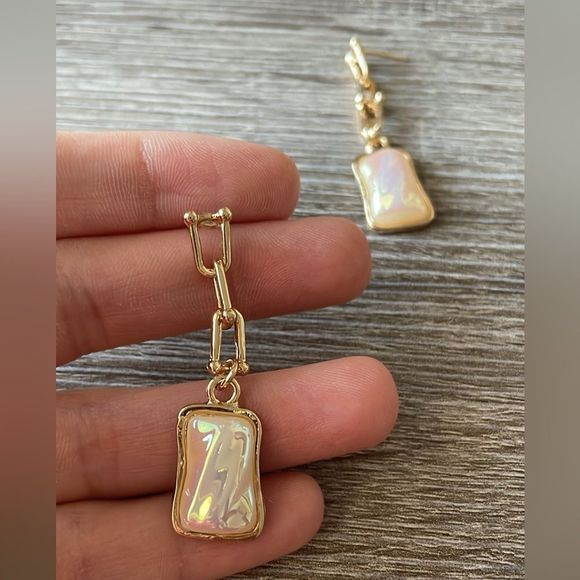 Vintage style drop earrings A49 - Picture 3 of 4